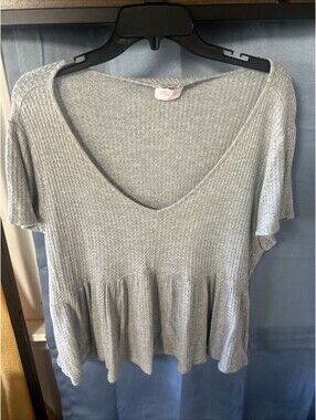 Pink Lily Gray Med Crop Top
